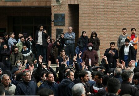 تجمع تعدادی از دانشجویان در دانشگاه‌های تهران