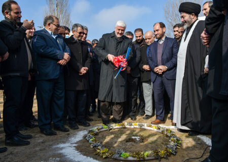 کلنگ احداث مجموعه آموزشی دارالفنون استان اردبیل توسط بانک پاسارگاد بر زمین نشست