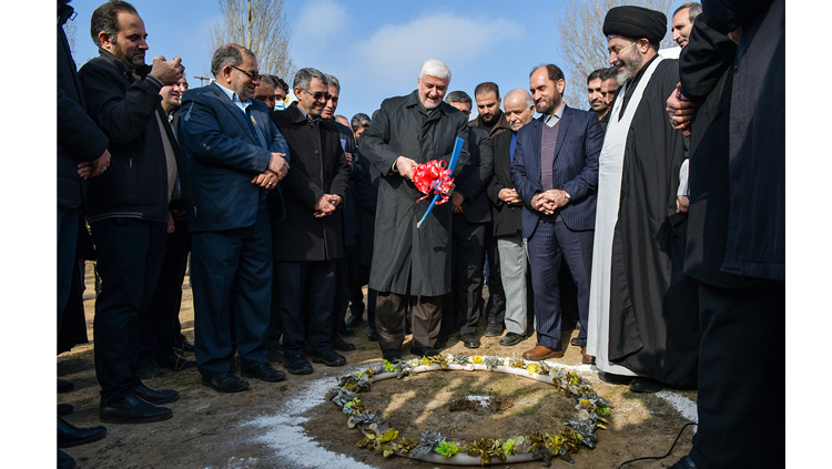 کلنگ احداث مجموعه آموزشی دارالفنون استان اردبیل توسط بانک پاسارگاد بر زمین نشست