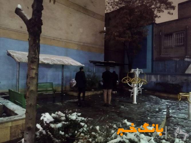افزایش بازدیدهای گشت فوریت‌های اجتماعی در منطقه ۱۰ در شب برفی تهران