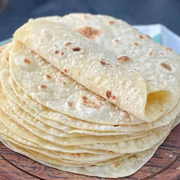 ایرانی‌ها روزانه ۳۲۰ گرم نان می‌خورند/ پرداخت ۲۰۰ هزار میلیارد تومان یارانه گندم در سال