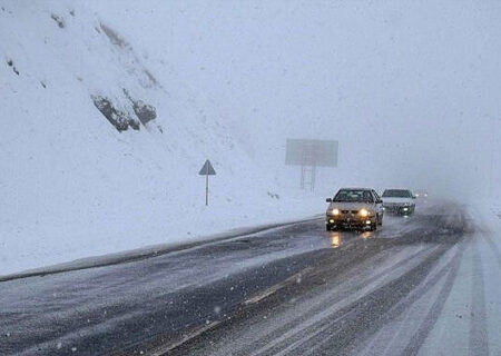 برف، باران و مه در جاده‌های ۱۸ استان/ هشدارها و توصیه‌های پلیس راهور به رانندگان