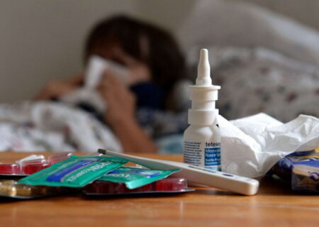 شیب کاهشی پیک دوم آنفلوآنزا در کشور / کرونای «JN.۱» نگران‌کننده نیست