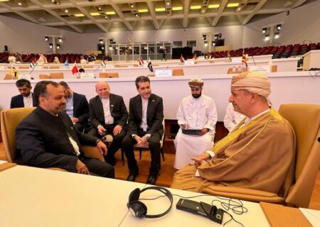 دیدار وزیر اقتصاد كشورمان با وزیر مالیه عمان/ توافقنامه گمركی و سرمایه گذاری بین دو كشور تجدید می‌شود