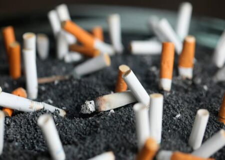 سرو دخانیات در اماکن ممنوعه / ۷۵ درصد مراکز عرضه مواد دخانی فاقد پروانه فروش
