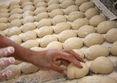 ممنوعیت استفاده از جوش‌شیرین در نانوایی‌ها / تجهیز بازرسان وزارت بهداشت به دستگاه «شوری‌سنج»