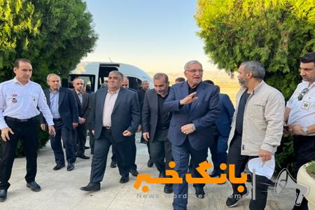 وزیر بهداشت وارد کرمانشاه شد/ بازدید از تمهیدات ارائه خدمات در اربعین حسینی (ع) و افتتاح چند پروژه درمانی