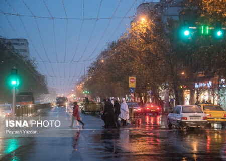 هشدار نارنجی برای تهران/ کاهش ۱۰ تا ۱۷ درجه‌ای دما و بارش باران